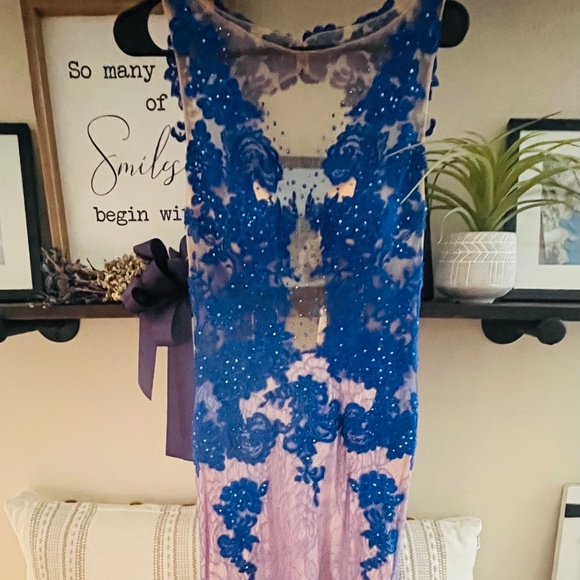 Prom dress - Picture 3 of 3